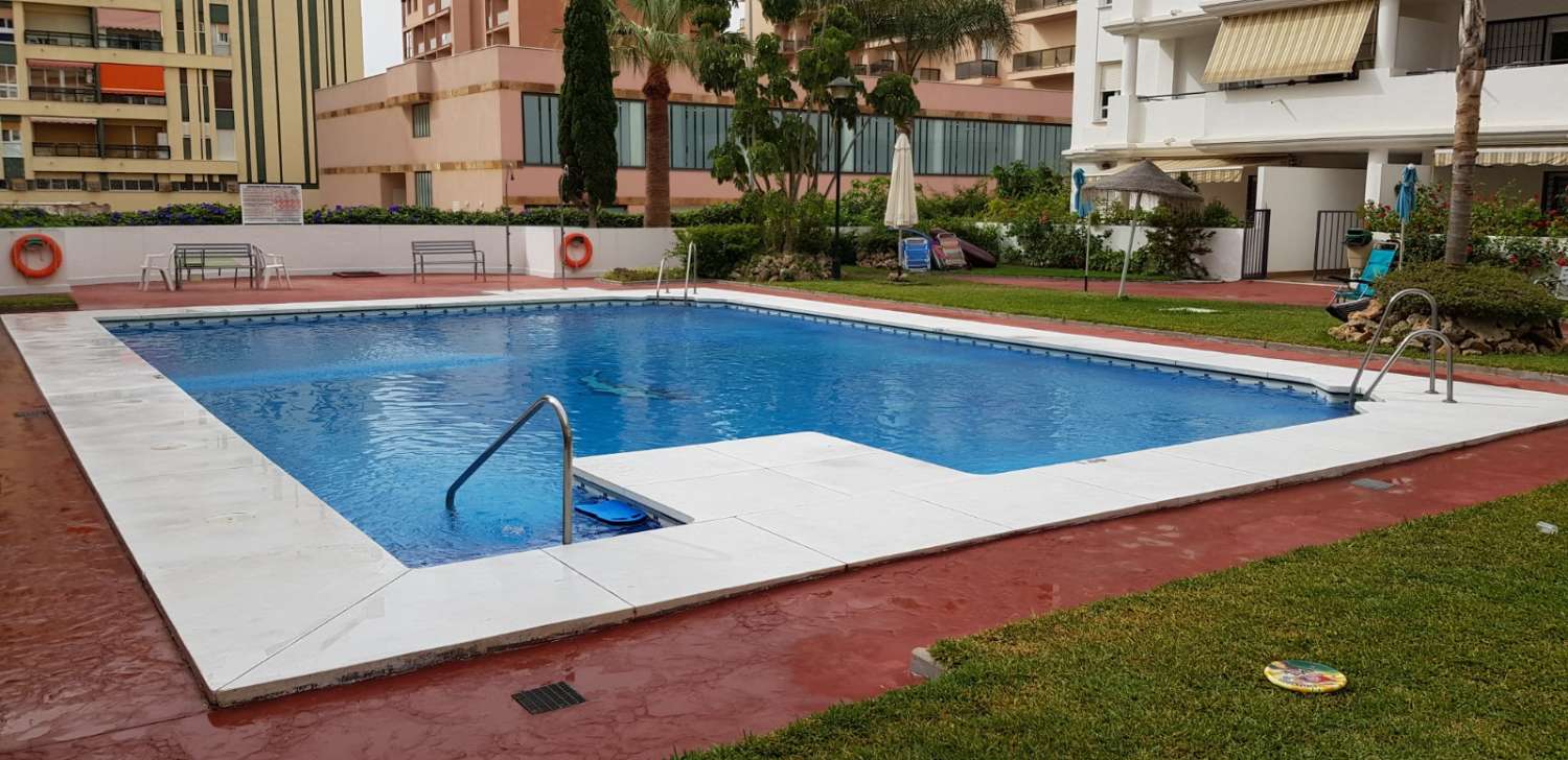 Se alquila dede 1/9/2026-30/6/2027  magnifico apartamento al lado de la playa en  La Carihuela (Torremolinos)