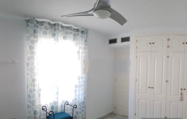 Se alquila dede 1/9/2026-30/6/2027  magnifico apartamento al lado de la playa en  La Carihuela (Torremolinos)