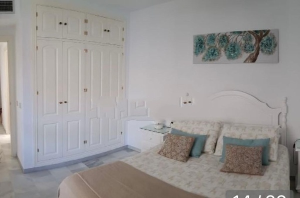 Se alquila dede 1/9/2026-30/6/2027  magnifico apartamento al lado de la playa en  La Carihuela (Torremolinos)