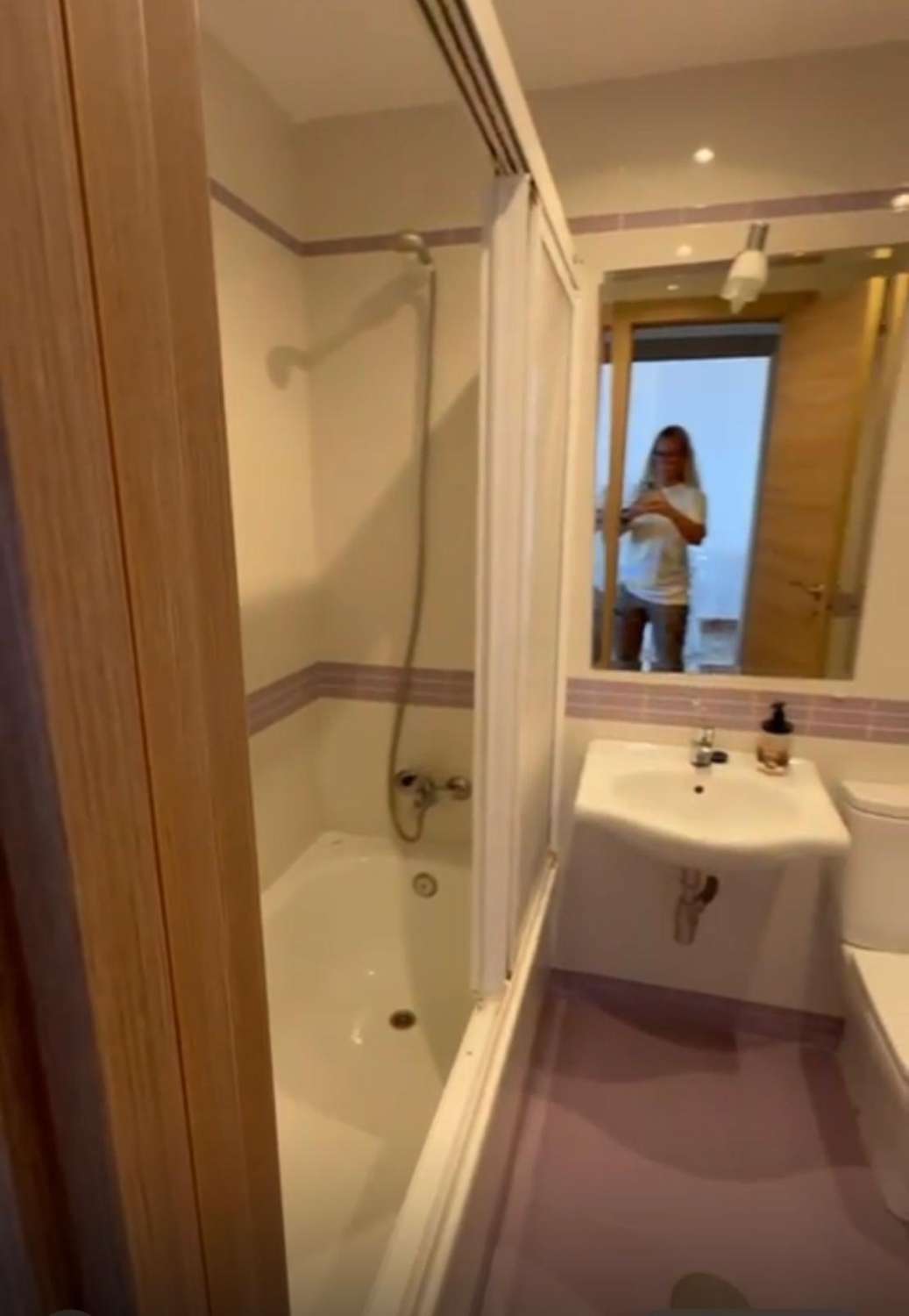 Se alquila desde 1.9.26-30.6.27 magnifico apartamento en 1ª línea de playa en Fuengirola