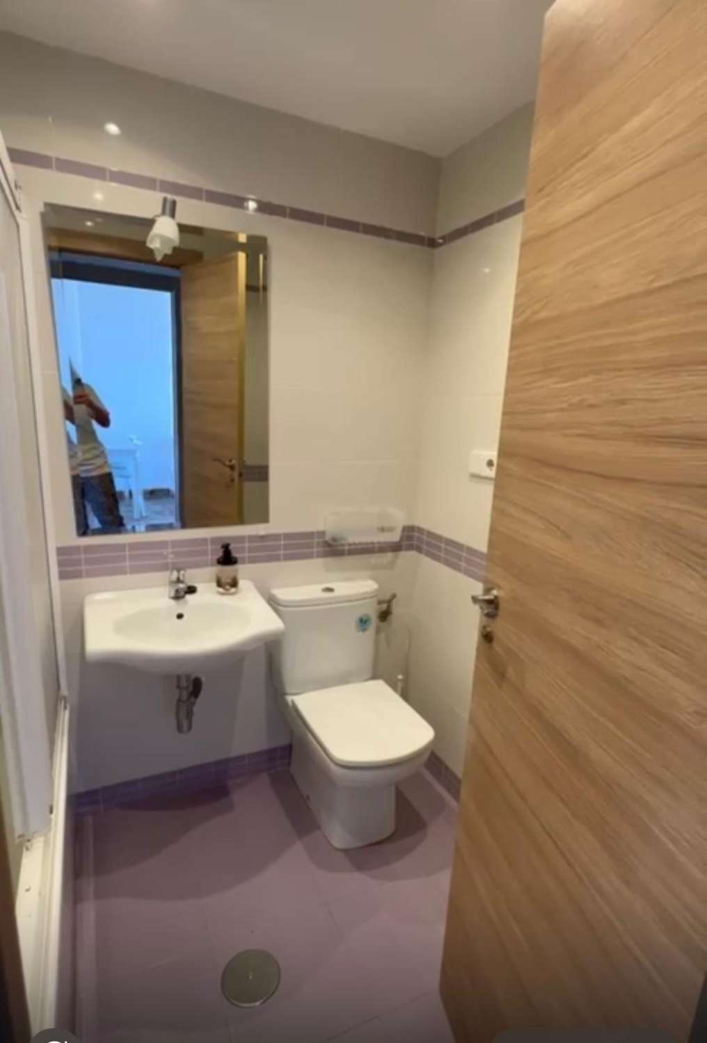 Se alquila desde 1.9.26-30.6.27 magnifico apartamento en 1ª línea de playa en Fuengirola