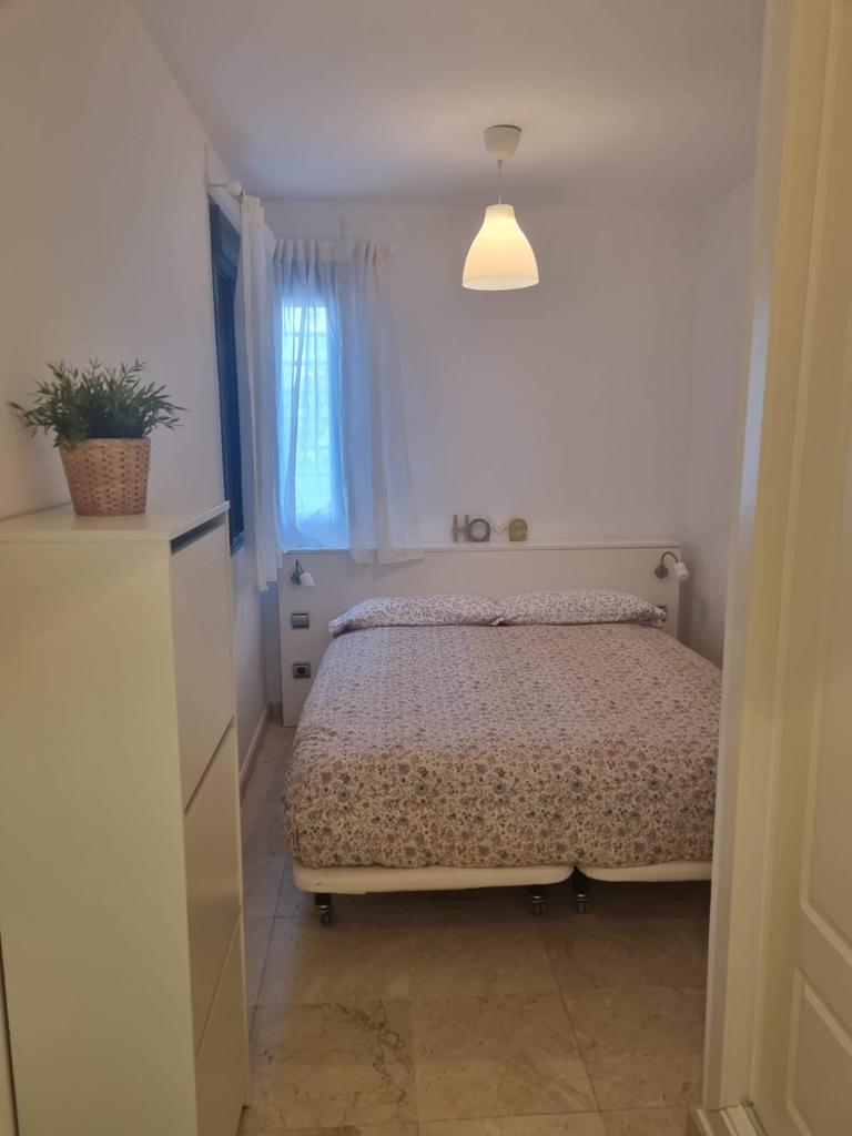 SE ALQUILA HASTA 31/05/2026 BONITO APARTAMENTO A 200 METROS DE LA PLAYA EN  BENALMÁDENA