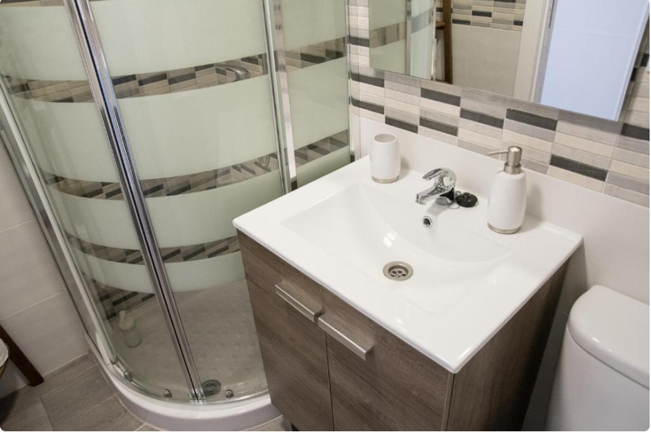 TIL LEJE FRA 01/09/2026 TIL 30/06/2027 DEJLIGT OG CHARMERENDE STUDIE I BENALMADENA, COSTA