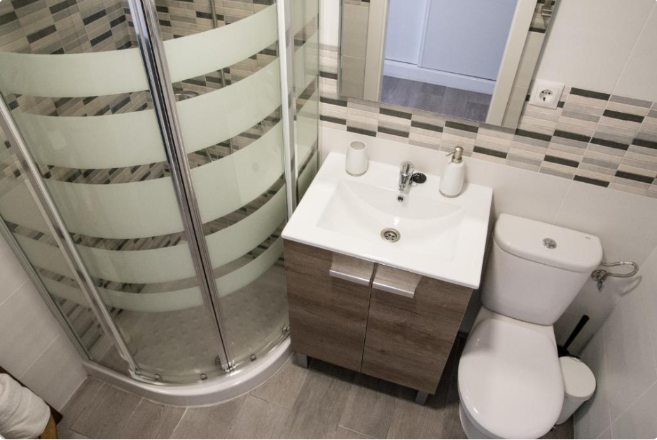 TIL LEJE FRA 01/09/2026 TIL 30/06/2027 DEJLIGT OG CHARMERENDE STUDIE I BENALMADENA, COSTA