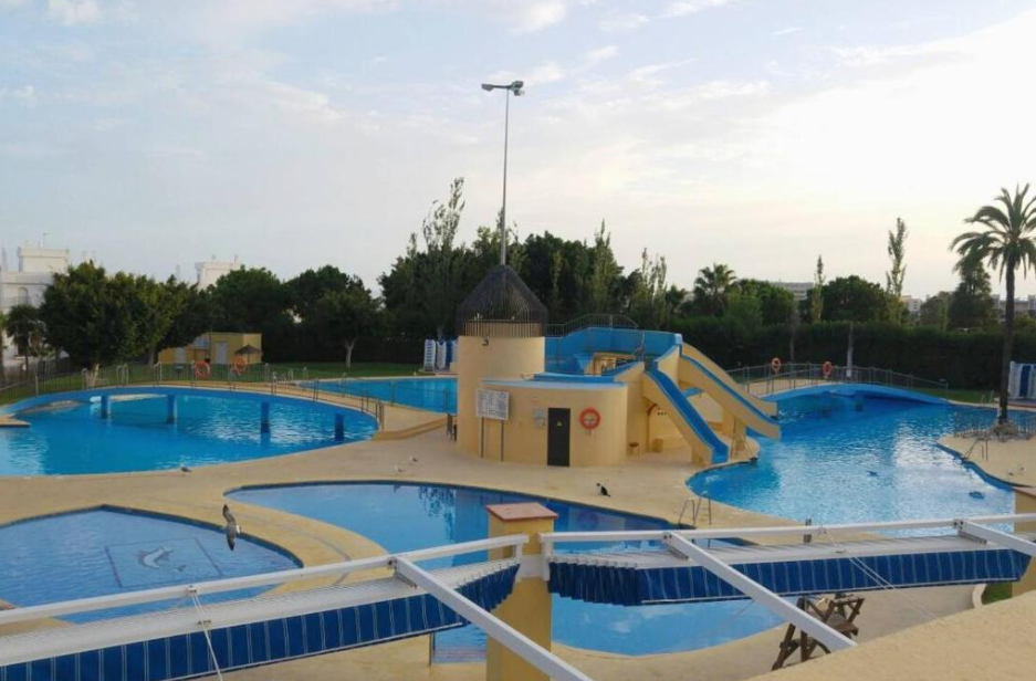 Se alquila desde 01/09/2026 hasta 30/06/2027  bonito estudio en Benalmádena Costa