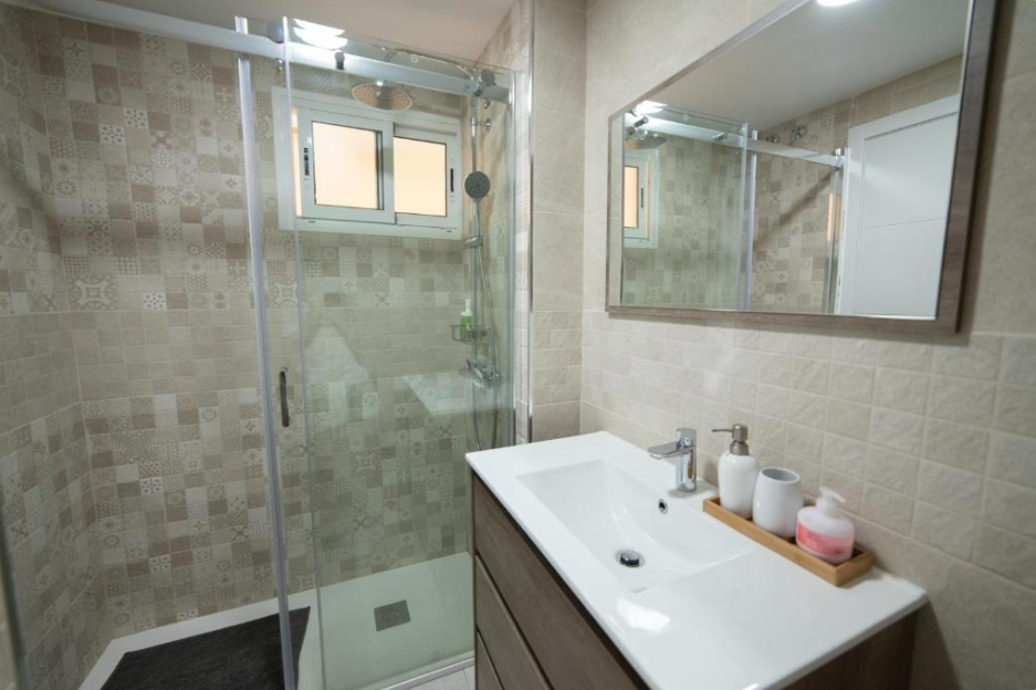 Se alquila desde 01/09/2026 hasta 30/06/2027  bonito estudio en Benalmádena Costa