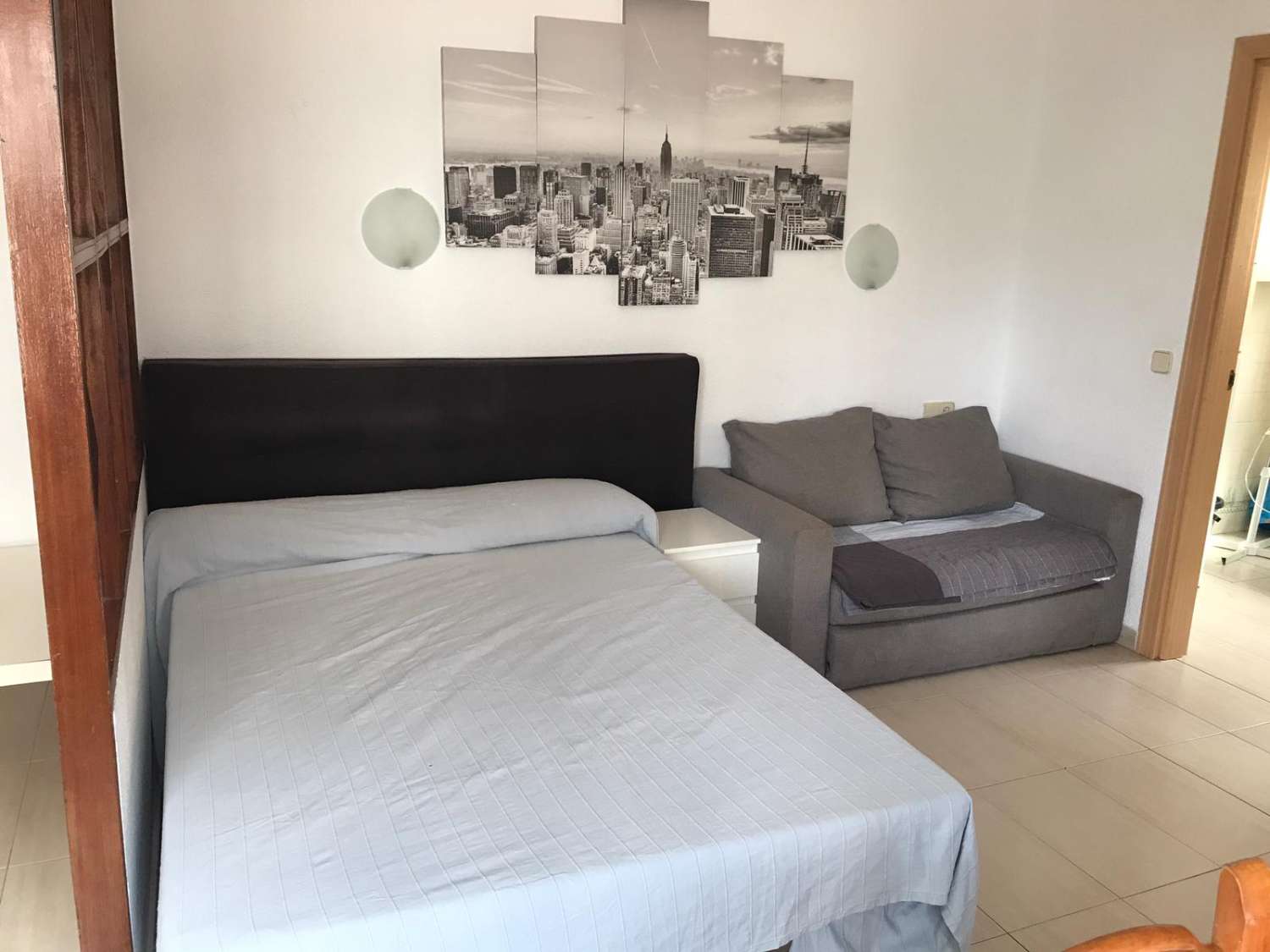 Se alquila MEDIA TEMPORADA desde  01/09/2026 HASTA 30/6/27   estudio en 1ª línea de playa en Benalmádena.-