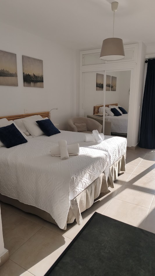 Se alquila  bonito Estudio desde 01/10/2026- 30/03/2027 en Benalmádena.