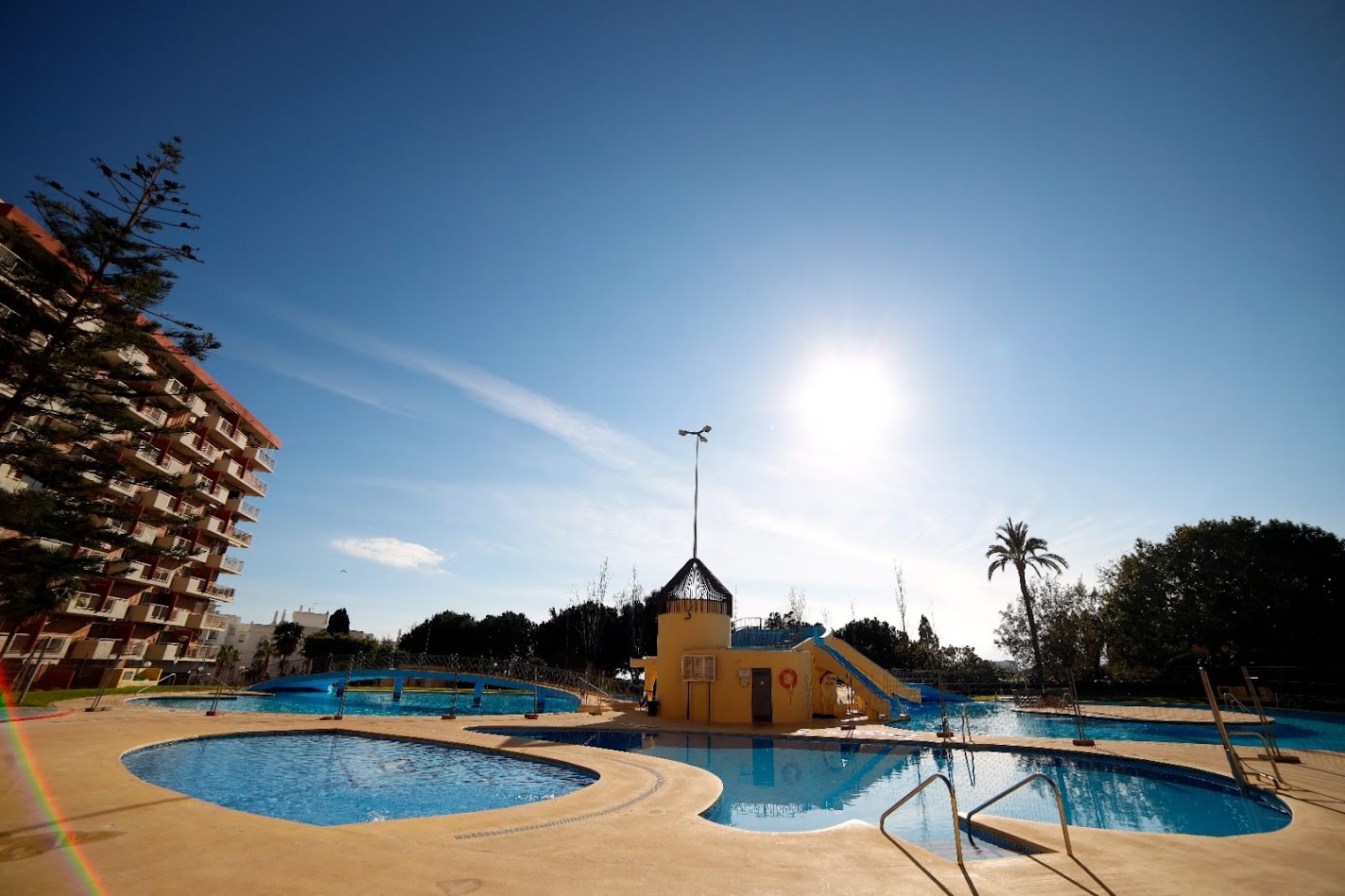 Se alquila  bonito Estudio desde 01/10/2026- 30/03/2027 en Benalmádena.