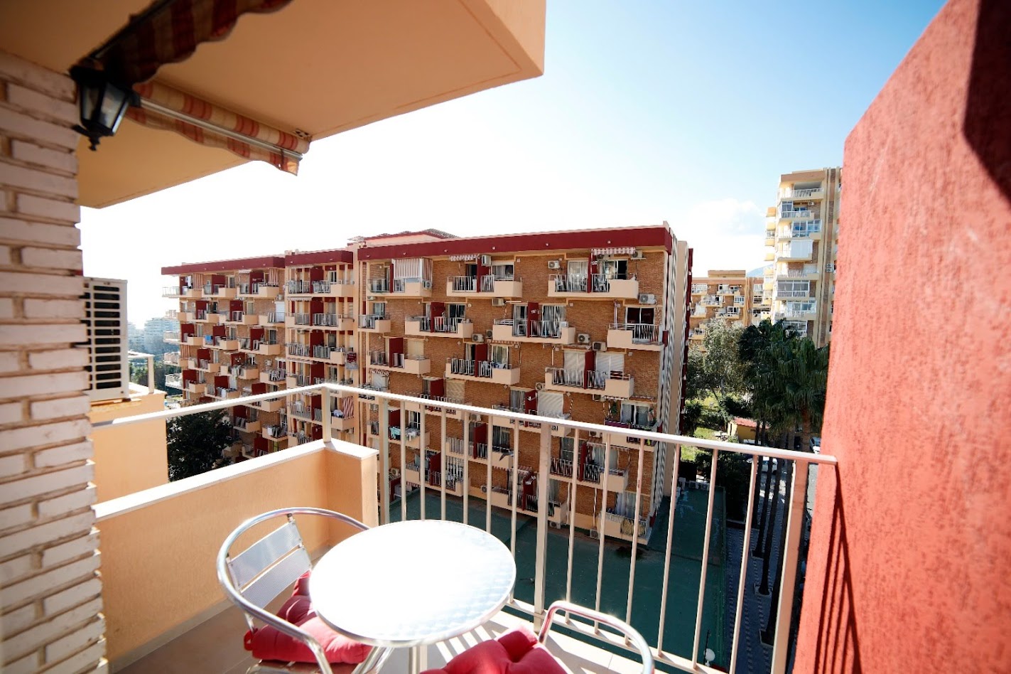 Se alquila  bonito Estudio desde 01/10/2026- 30/03/2027 en Benalmádena.