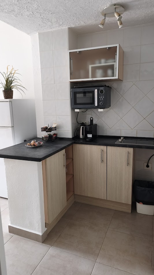 Se alquila  bonito Estudio desde 01/10/2026- 30/03/2027 en Benalmádena.