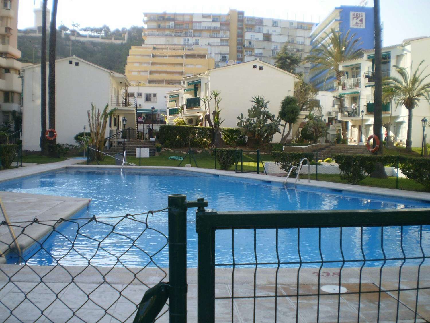 Se alquila desde ahora  al 31/05/2026 y desde 01/09/2026 hasta 30/06/2027 bonito apartamento en el centro de La Carihuela (Torremolinos).-
