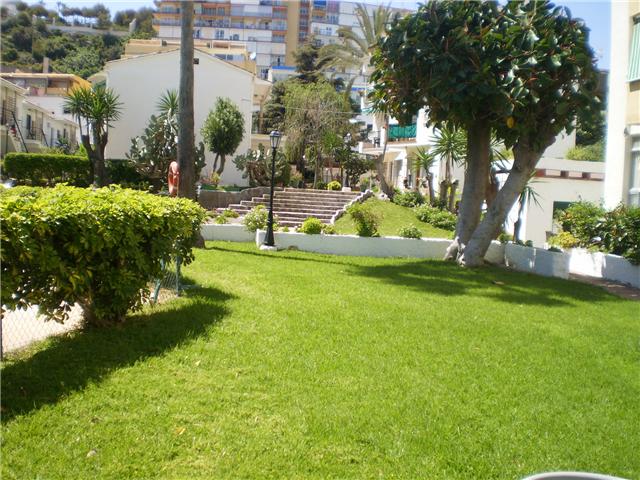 Se alquila desde ahora  al 31/05/2026 y desde 01/09/2026 hasta 30/06/2027 bonito apartamento en el centro de La Carihuela (Torremolinos).-