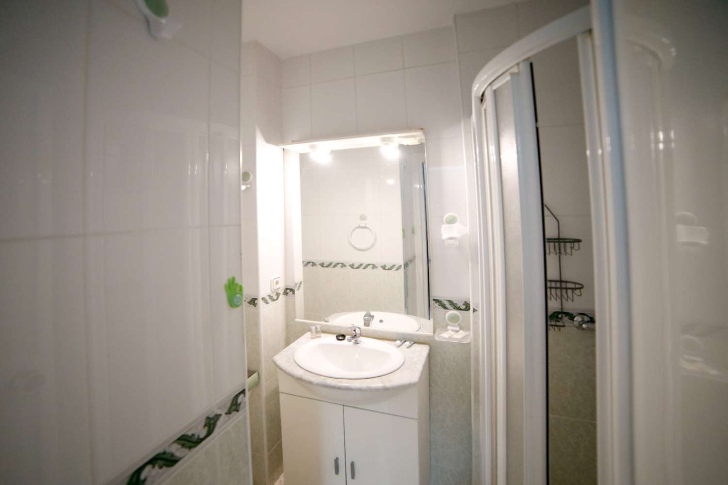 Se alquila desde  1/10/2026 al 30/03/2027 precioso estudio en Benalmádena