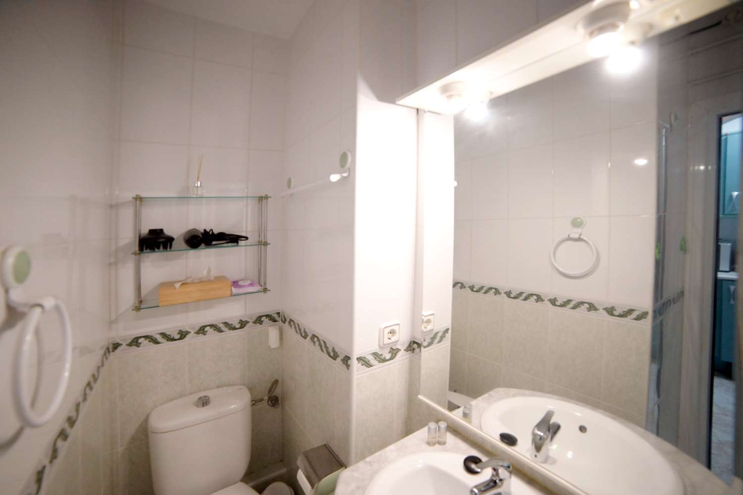 Se alquila desde  1/10/2026 al 30/03/2027 precioso estudio en Benalmádena