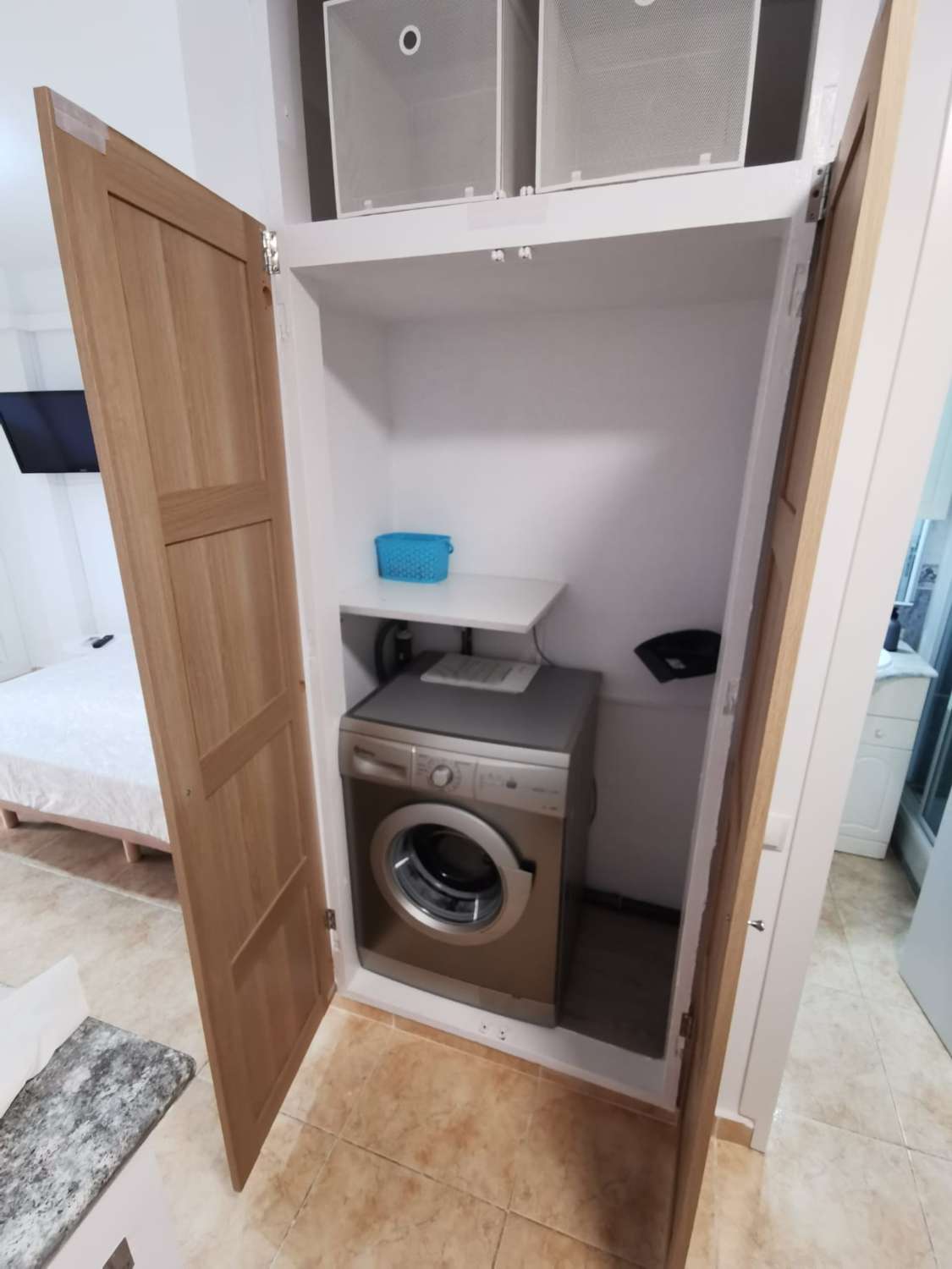 SE ALQUILA MEDIA TEMPORADA DESDE AHORA HASTA 30/06/2026 Y DESDE 01/09/2026 HASTA 30/06/2027 COQUETO ESTUDIO EN BENALMÁDENA