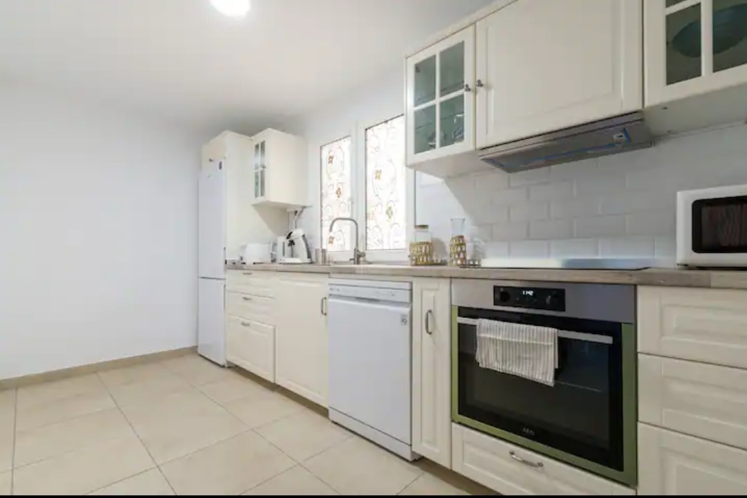 Se alquila precioso piso en Torrequebrada hasta  30/06/2026 en Benalmádena Costa