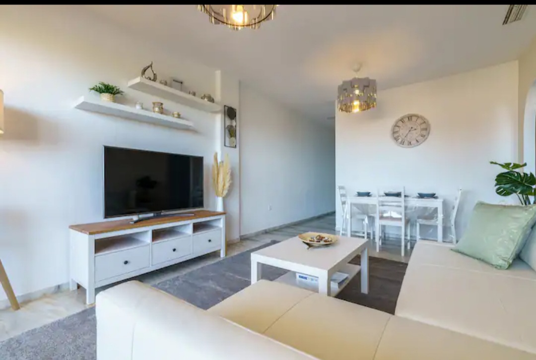 Se alquila precioso piso en Torrequebrada hasta  30/06/2026 en Benalmádena Costa