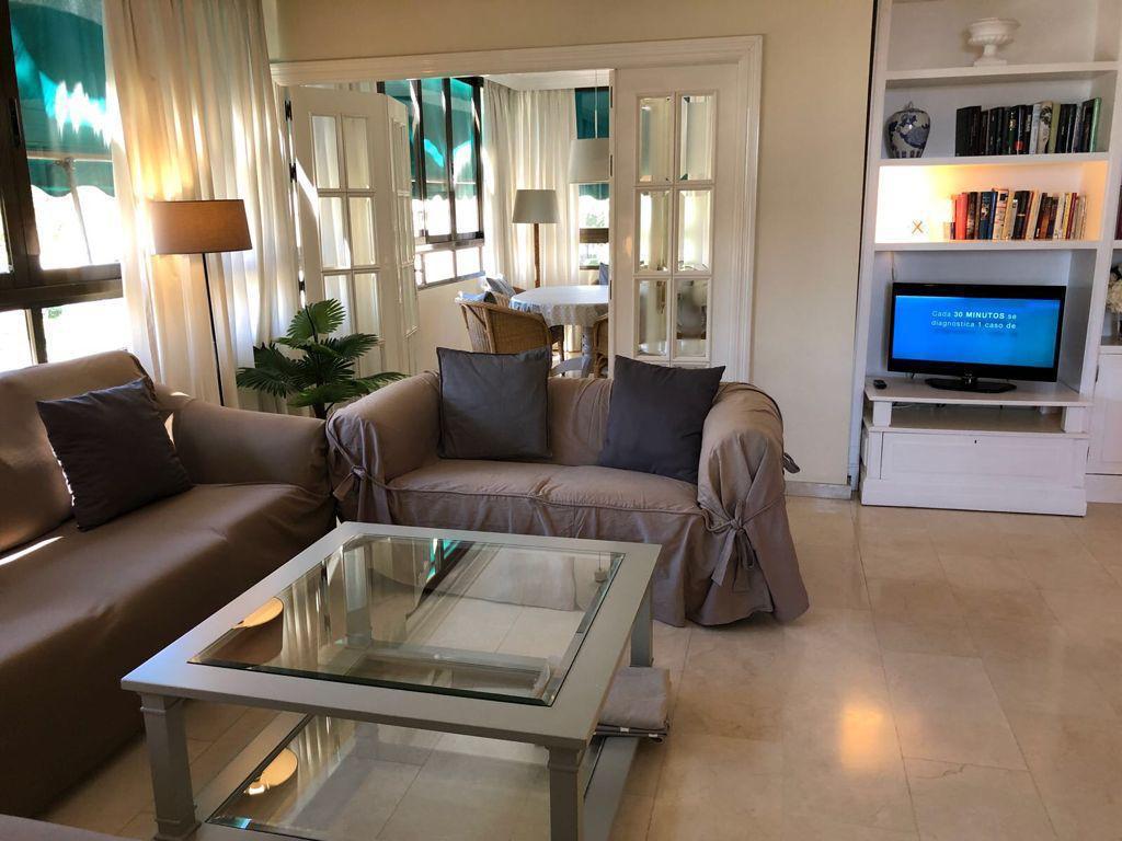 Se  alquila MEDIA TEMPORADA desde 11/09/2026 - 30.6.27  precioso apartamento en Playamar (Torremolinos).-