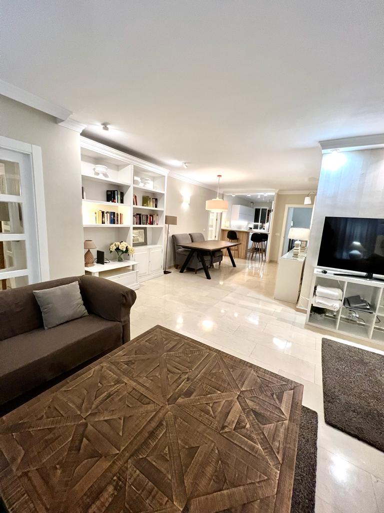 Se  alquila MEDIA TEMPORADA desde 11/09/2026 - 30.6.27  precioso apartamento en Playamar (Torremolinos).-