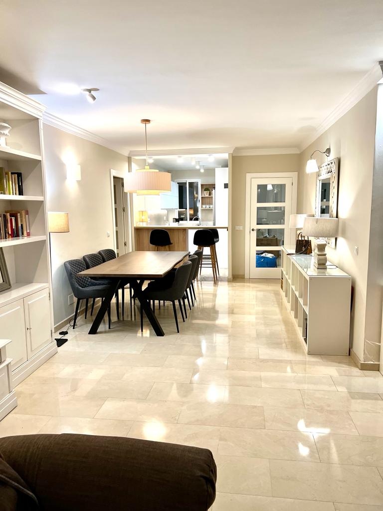 Se  alquila MEDIA TEMPORADA desde 11/09/2026 - 30.6.27  precioso apartamento en Playamar (Torremolinos).-