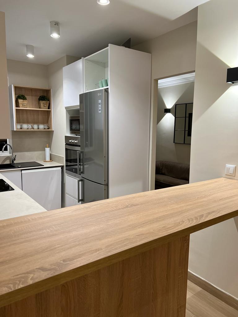 Se  alquila MEDIA TEMPORADA desde 11/09/2026 - 30.6.27  precioso apartamento en Playamar (Torremolinos).-