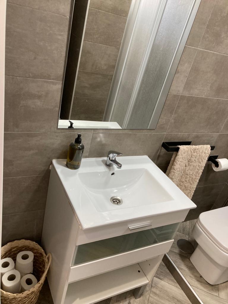 SE ALQUILA ESTUDIO HASTA 31.5.26 EN ZONA EL PINILLO (TORREMOLINOS).