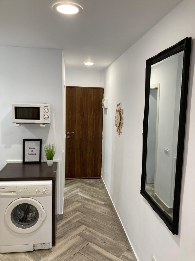 SE ALQUILA ESTUDIO HASTA 31.5.26 EN ZONA EL PINILLO (TORREMOLINOS).