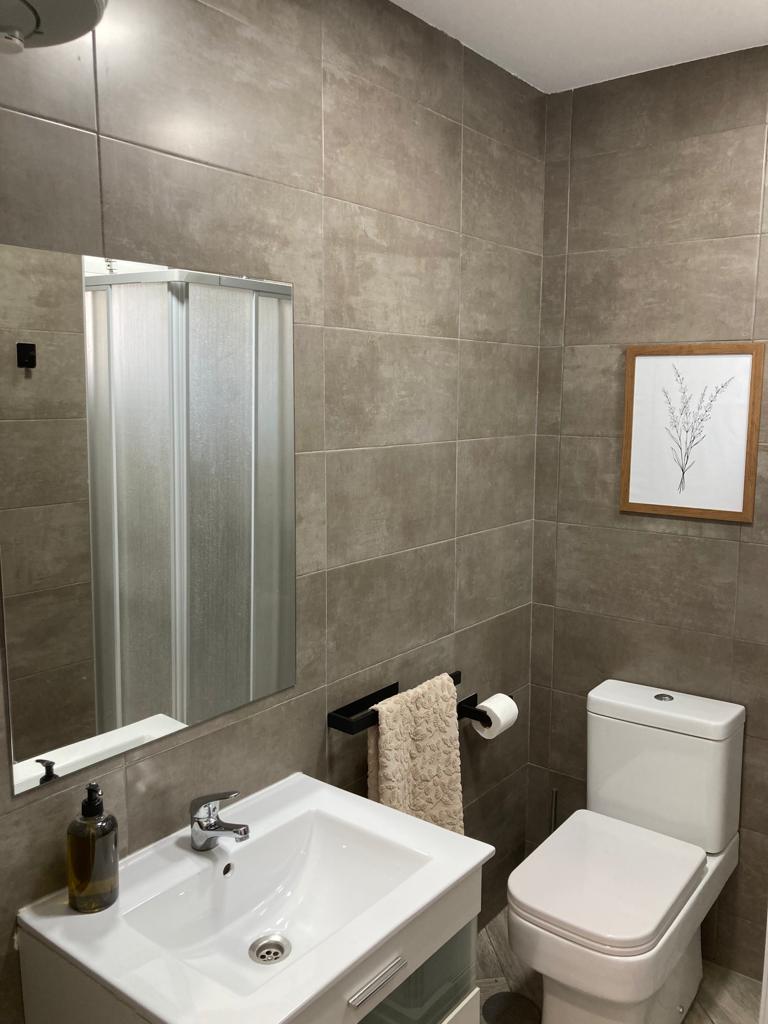 SE ALQUILA ESTUDIO HASTA 31.5.26 EN ZONA EL PINILLO (TORREMOLINOS).