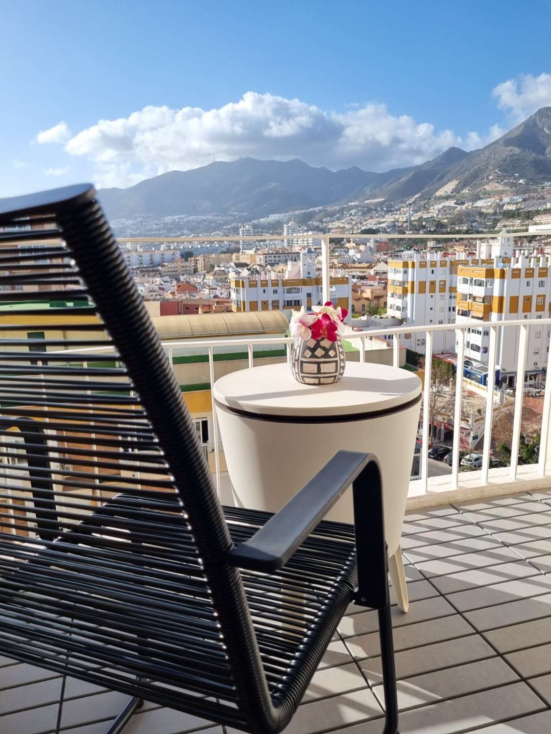 Flot studie med havudsigt til leje fra 01.02.26 - 31.5.26 og fra 01/09/2026 til 30/06/2027 i Arroyo de la Miel (Benalmadena)