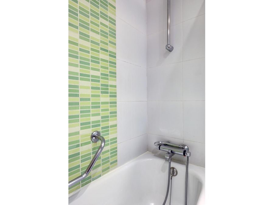 Smukt renoveret studie til leje indtil 22/02/2026 til 30/05/2026 og fra 01/09/2026 til 30/06/2027 i Benalbeach (Benalmadena)