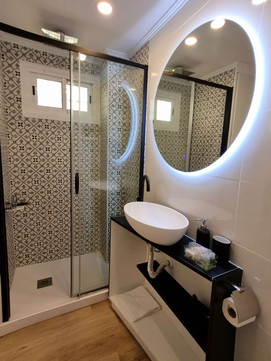 Smukt renoveret studie til leje fra 01/09/2026 - 31/06/2027 i Benalmadena