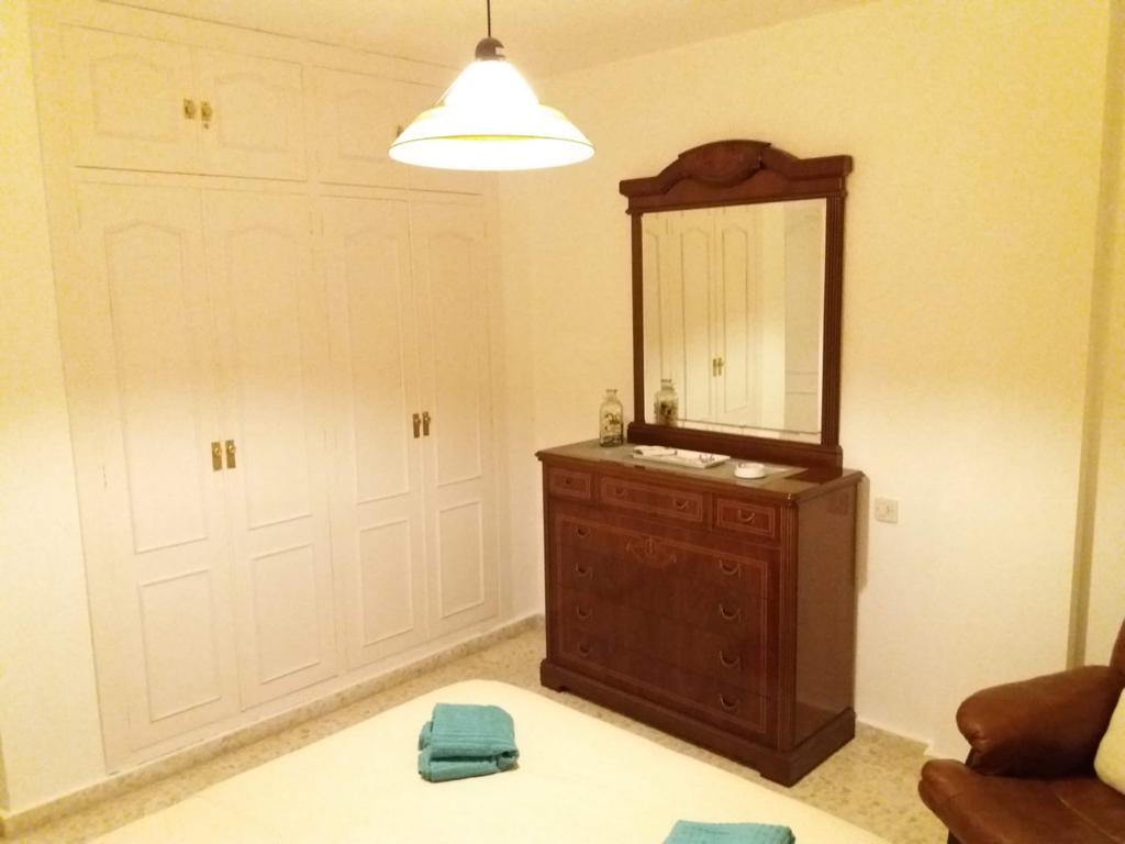 Se alquila  desde ahora por un periodo máximo 10 meses   bonito apartamento en Arroyo de la Miel .