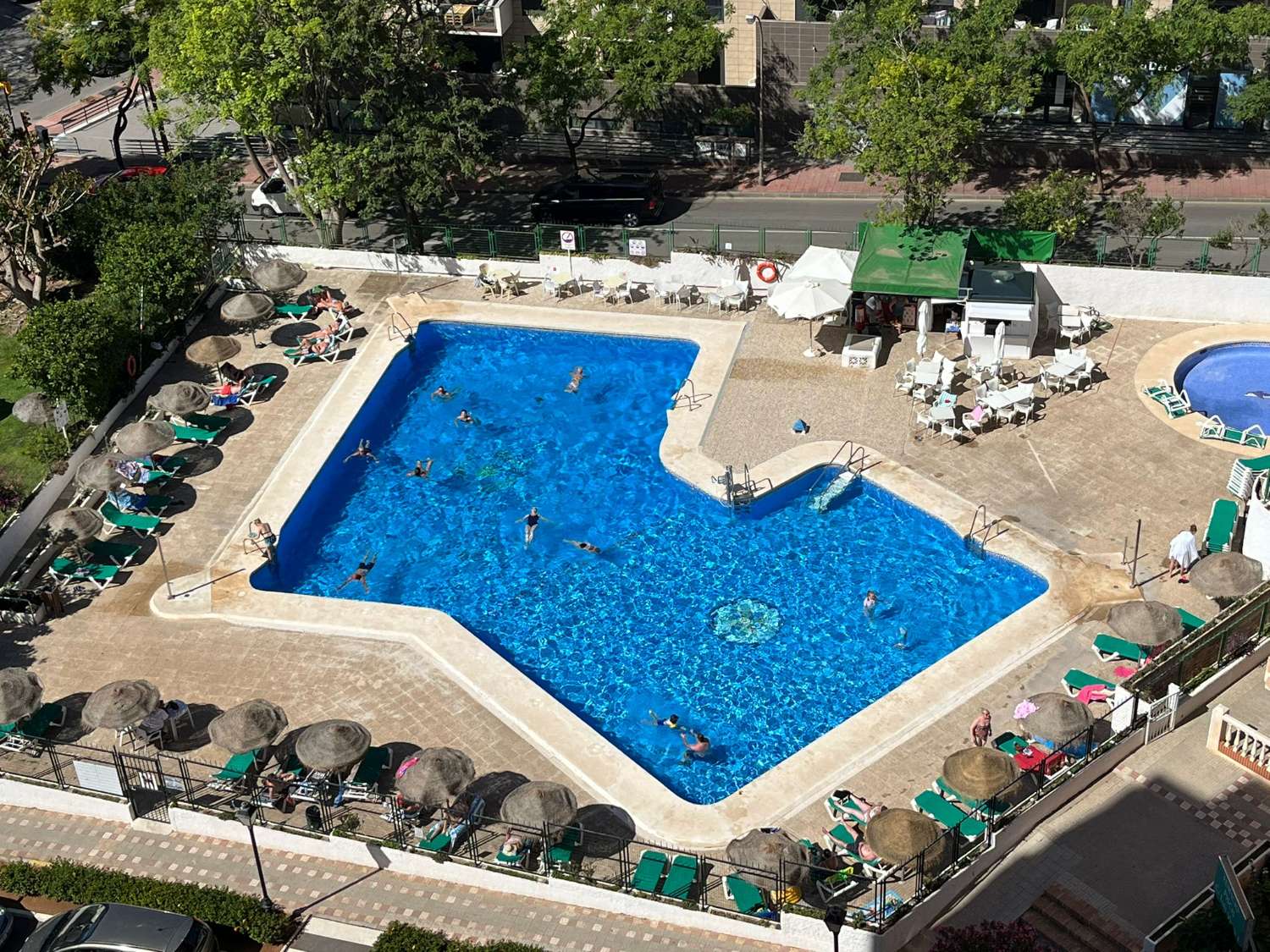 Se alquila desde  desde  2 .4.26 -30.6.26  y desde  1.9.26-30.6.27 bonito apartamento con vistas al mar en Benalmadena