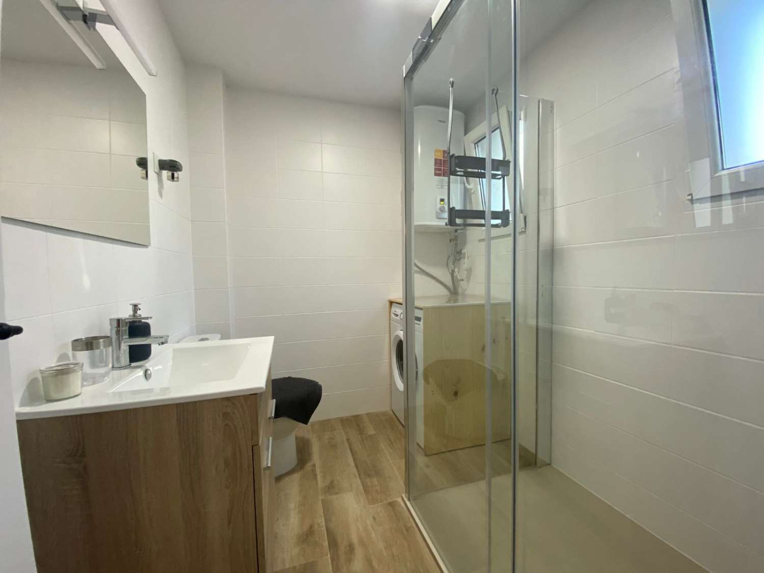 AFFITTO A PARTO TERMINE DAL 01/11/2025 AL 30/06/2026 E DESDE01/09/2026 - 30/06/2027 APPARTAMENTO CHARMING, 2ª LINEA BEACH, A BENALMADENA COSTA