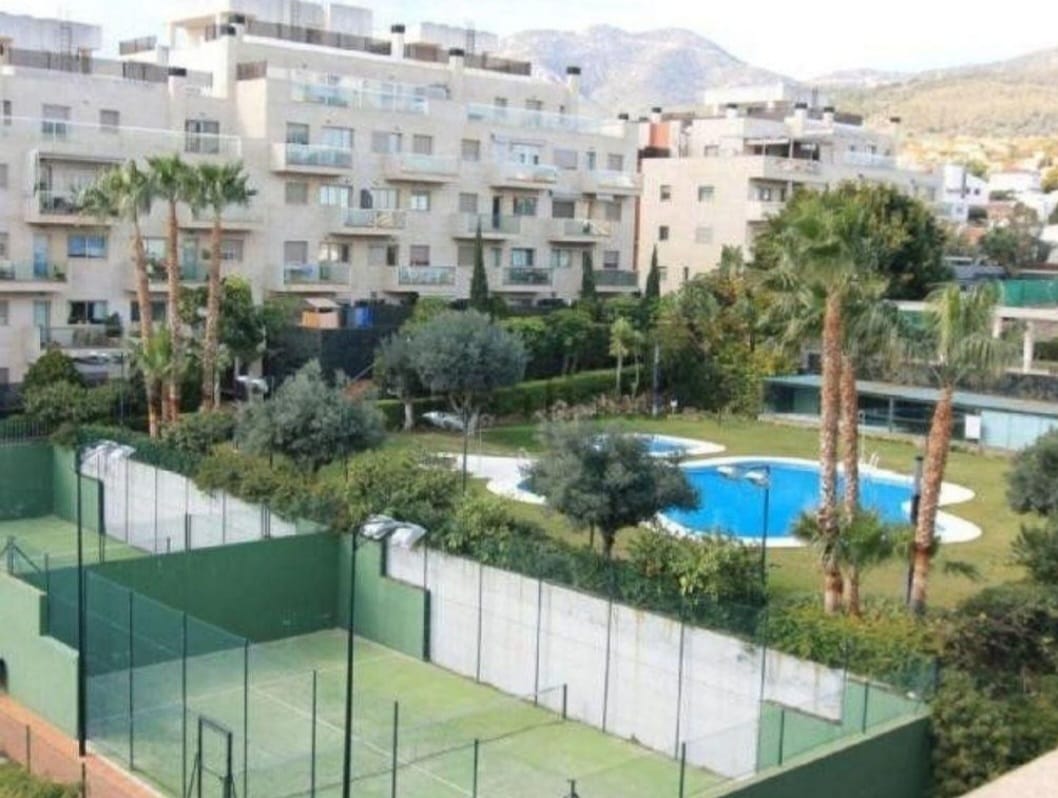 SE ALQUILA ESPECTACULAR APARTAMENTO desde 01/09/26- 31/05/27 EN EL PINILLO TORREMOLINOS