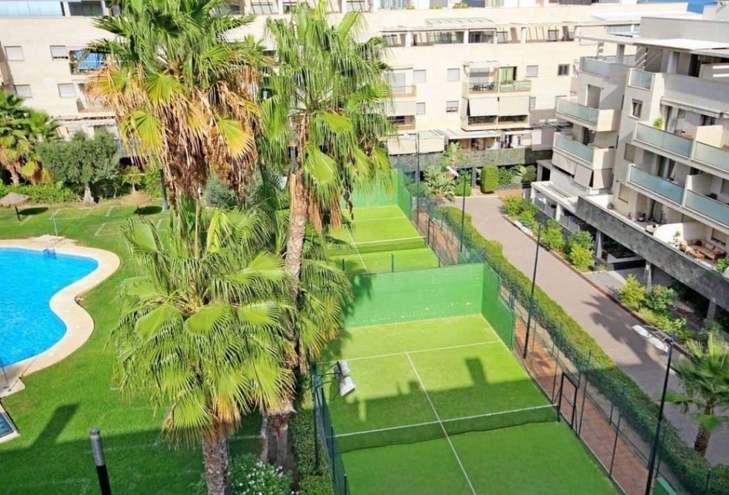 SE ALQUILA ESPECTACULAR APARTAMENTO desde 01/09/26- 31/05/27 EN EL PINILLO TORREMOLINOS