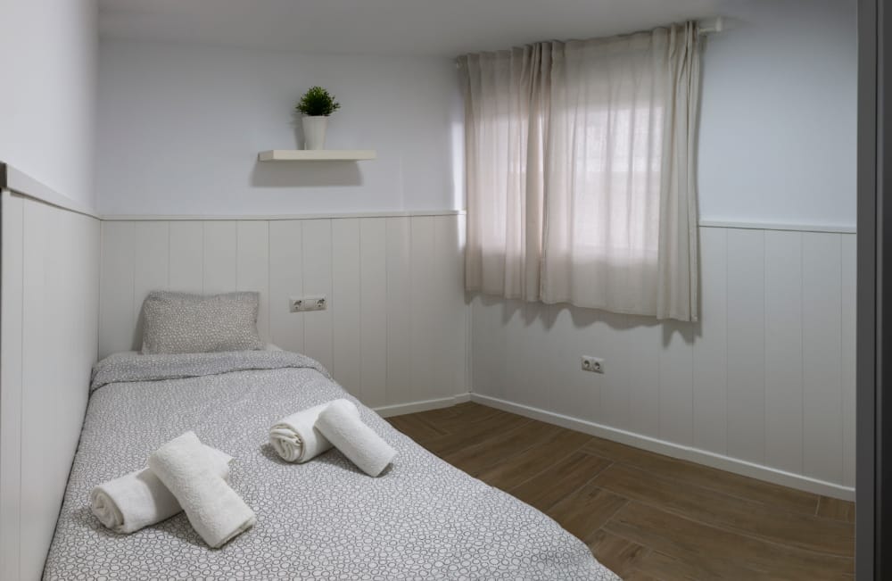 SE ALQUIILA HASTA 30.6.26 BONITO APARTAMENTO CERCA DE PLAZA SOLYMAR ( BENALMADENA)