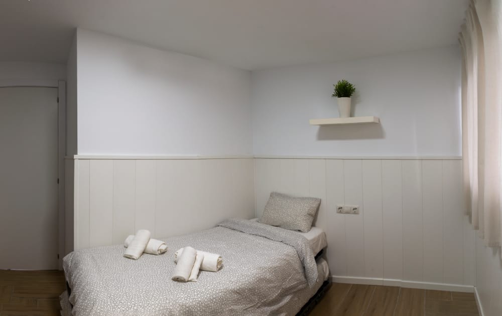 SE ALQUIILA HASTA 30.6.26 BONITO APARTAMENTO CERCA DE PLAZA SOLYMAR ( BENALMADENA)