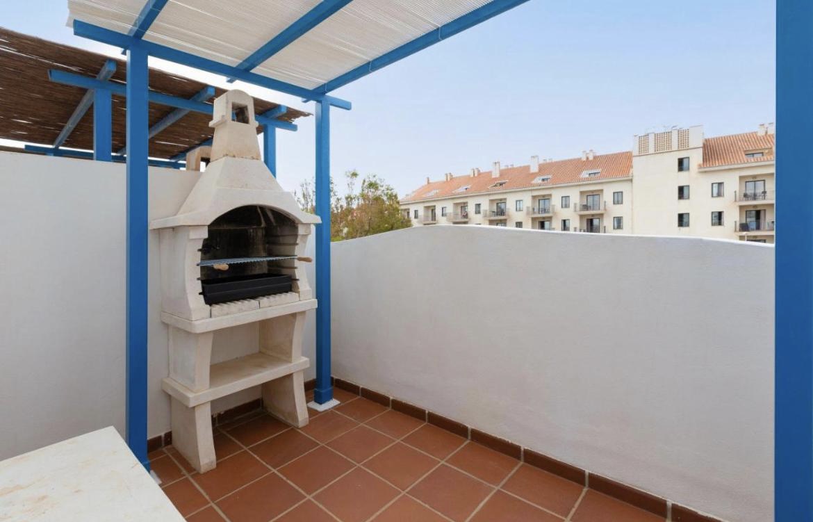 Se alquila del 1/9/2026 -  30/6/2027  bonito Duplex  apartamento en Benalmadena Costa a 200 metros de la playa