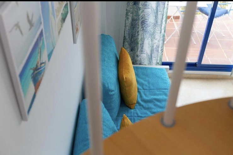 Se alquila del 1/9/2026 -  30/6/2027  bonito Duplex  apartamento en Benalmadena Costa a 200 metros de la playa