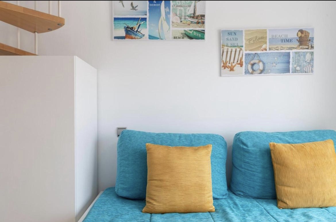 Se alquila del 1/9/2026 -  30/6/2027  bonito Duplex  apartamento en Benalmadena Costa a 200 metros de la playa