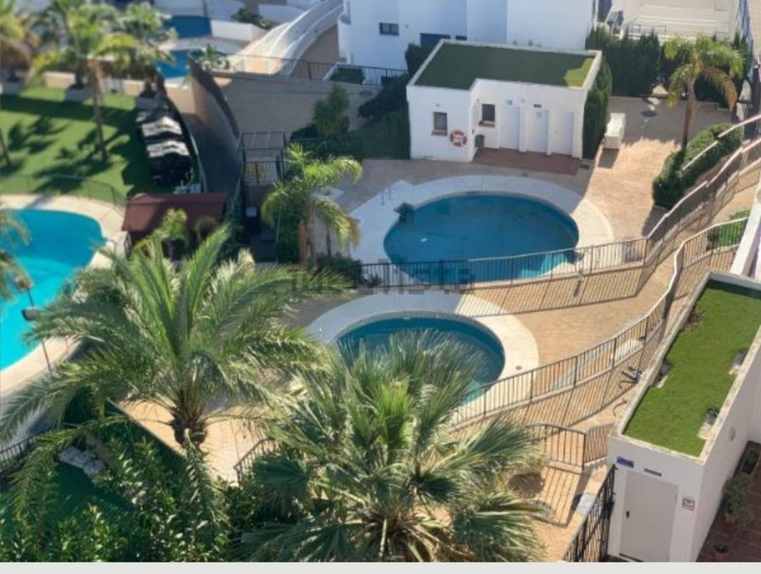 Se alquila del 1/9/2026 -  30/6/2027  bonito Duplex  apartamento en Benalmadena Costa a 200 metros de la playa