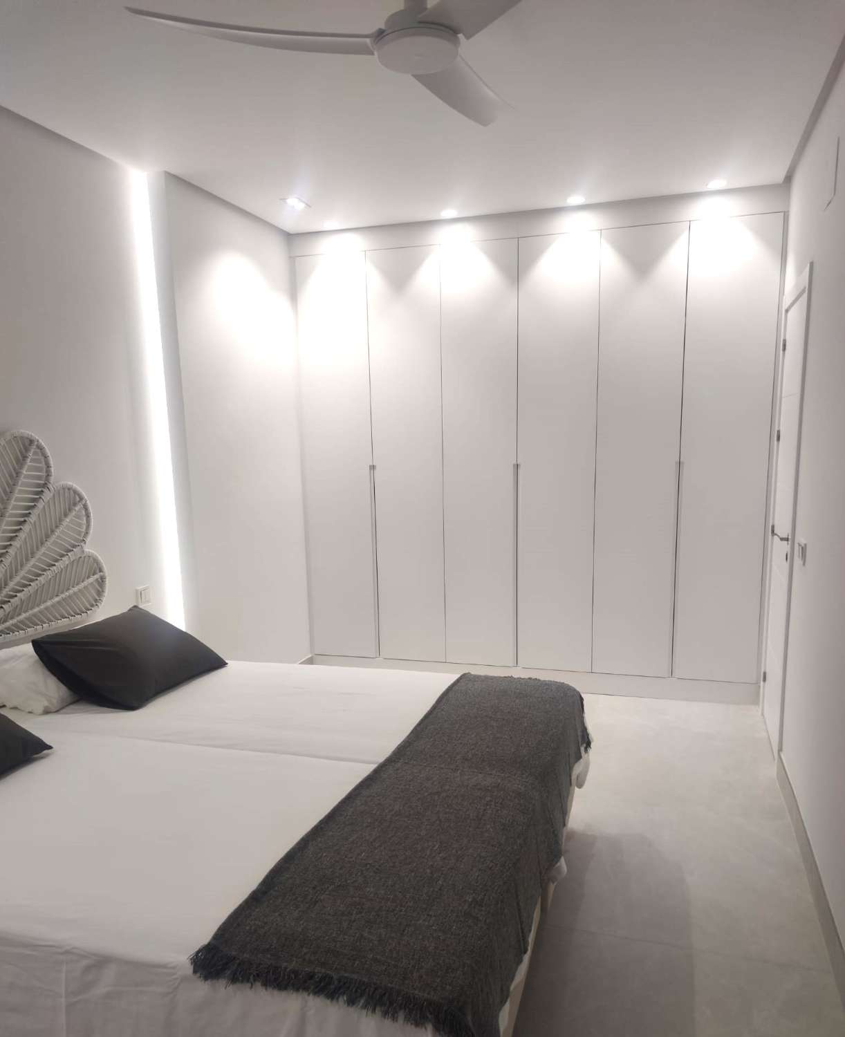 SE ALQUILA PRECIOSO APARTAMENTO DESDE 01/03/2026 - 23/06/2026 Y DESDE01/09/2026-30/06/2027  EN BENALMÁDENA COSTA