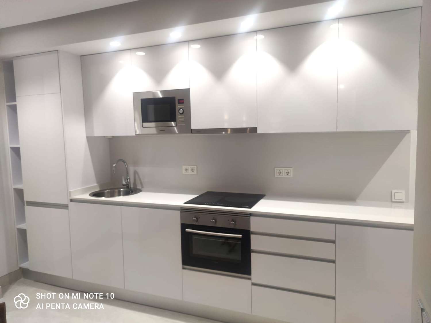 SE ALQUILA PRECIOSO APARTAMENTO DESDE 01/03/2026 - 23/06/2026 Y DESDE01/09/2026-30/06/2027  EN BENALMÁDENA COSTA