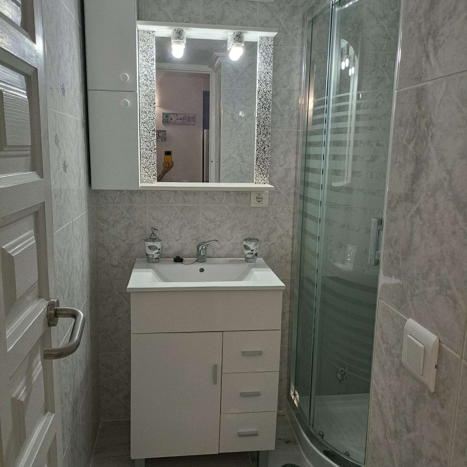 STUDIE TIL LEJE FRA 01/09/2026 TIL 30/06/2027 I ZONA CENTRO (TORREMOLINOS)