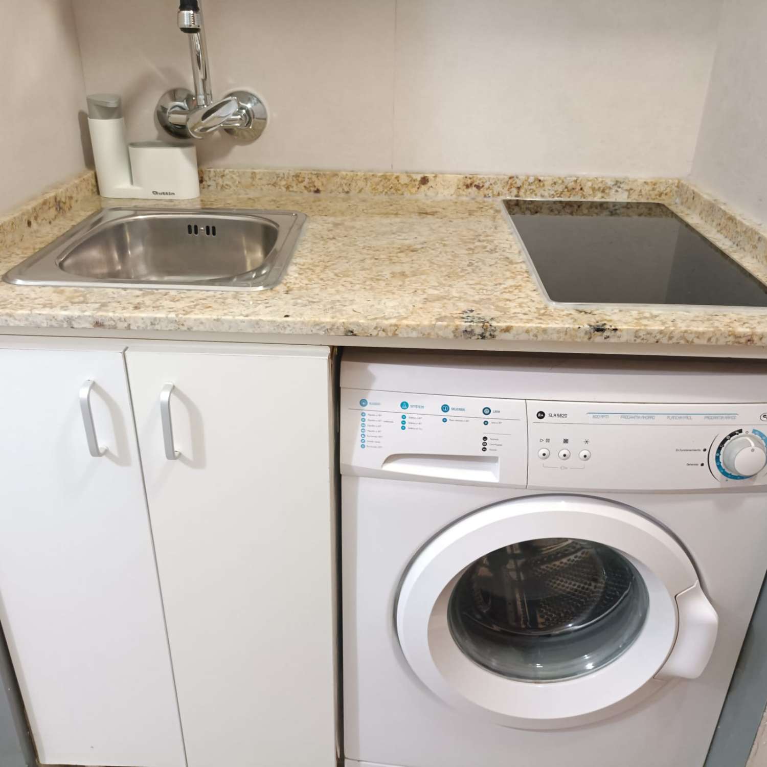 STUDIE TIL LEJE FRA 01/09/2026 TIL 30/06/2027 I ZONA CENTRO (TORREMOLINOS)