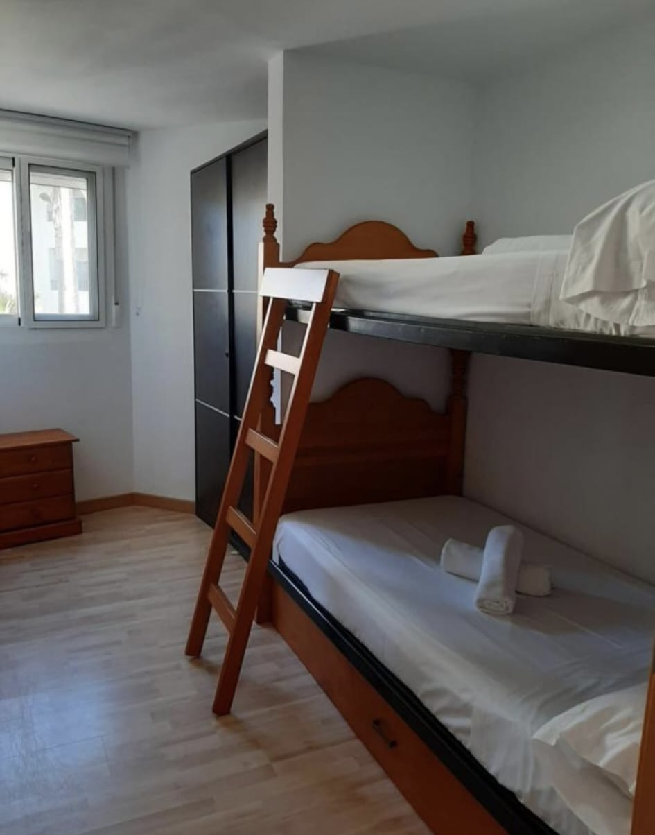 SE ALQUILA DESDE 1.10.26-31.5.27 BONITO APARTAMENTO EN PUERTO MARINA (BENALMADENA)