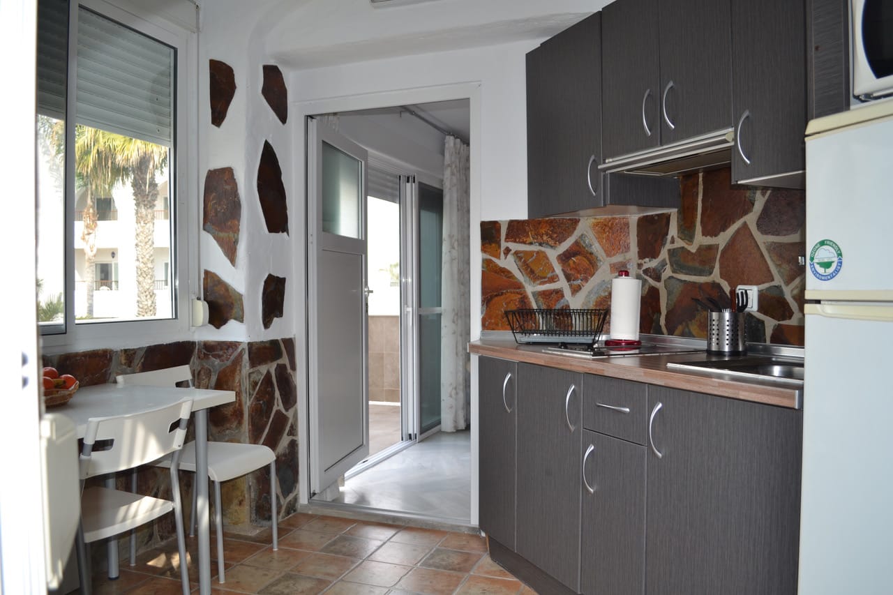 SE ALQUILA DESDE 1.10.26-31.5.27 BONITO APARTAMENTO EN PUERTO MARINA (BENALMADENA)