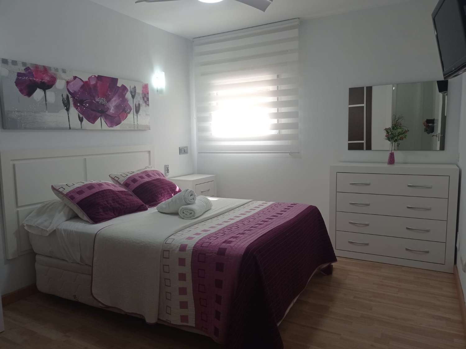 SE ALQUILA DESDE 1.10.26-31.5.27 BONITO APARTAMENTO EN PUERTO MARINA (BENALMADENA)